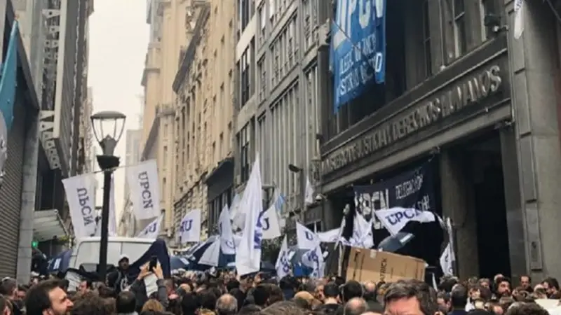 Paran los ministerios de Bullrich y Garavano por un decreto que prepara Macri Paran los ministerios de Bullrich y Garavano por un decreto que prepara Macri