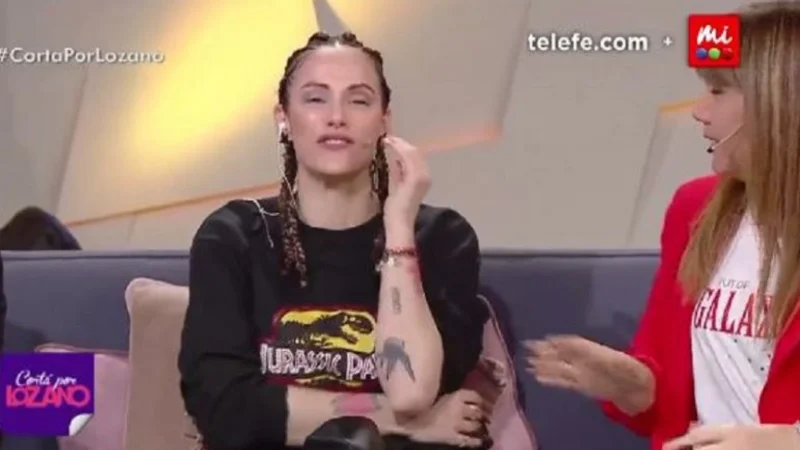 Provocador gesto de Connie Ansaldi a los K