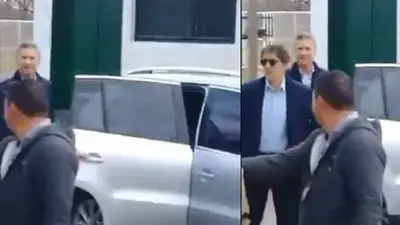 Vecinos cruzan a Macri en Florencio Varela: "Nos estamos cagando de hambre" Vecinos cruzan a Macri en Florencio Varela: "Nos estamos cagando de hambre"