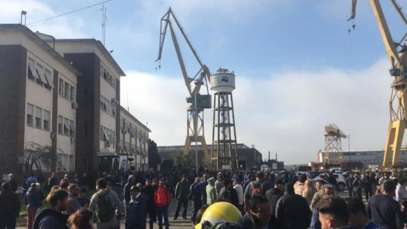 Tensión en el Astillero Río Santiago | Los trabajadores reclaman por la falta de insumos