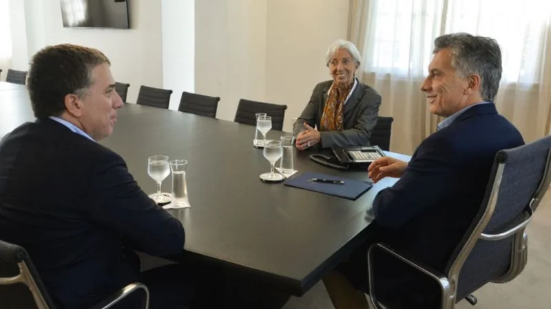 La Justicia y el FMI ponen en jaque el modelo de endeudamiento de Macri
