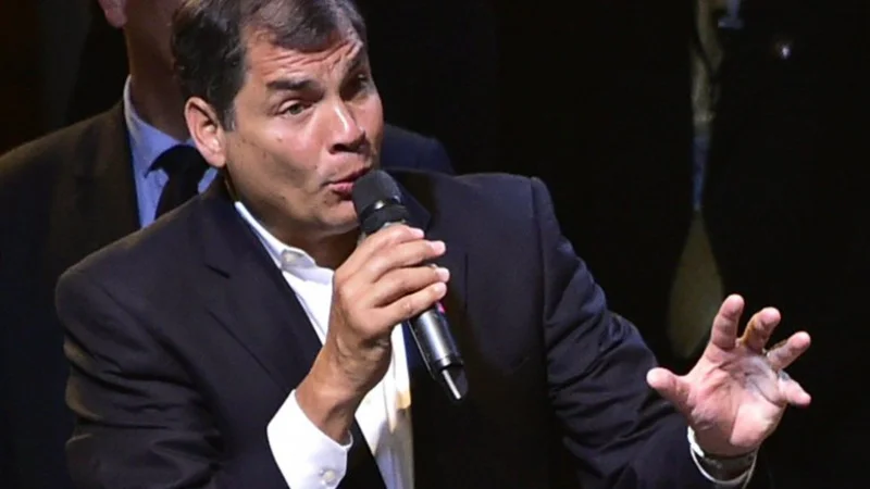 Rafael Correa: "Soy un perseguido político, inventan pruebas con la complicidad de la prensa"