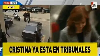 Insólita cadena nacional: TN y A24 persiguieron durante 20 minutos el auto de Cristina Kirchner Insólita cadena nacional: TN y A24 persiguieron durante 20 minutos el auto de Cristina Kirchner