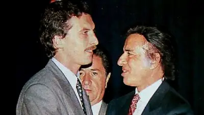 Menem escrachó a Macri con una foto y aniquiló la excusa de los "70 años" Menem escrachó a Macri con una foto y aniquiló la excusa de los "70 años"