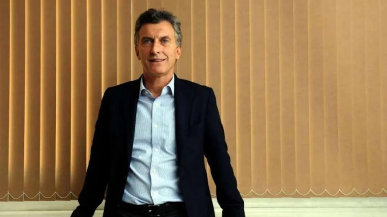 La curiosa estrategia de Macri para salir de la crisis: "Toco madera"