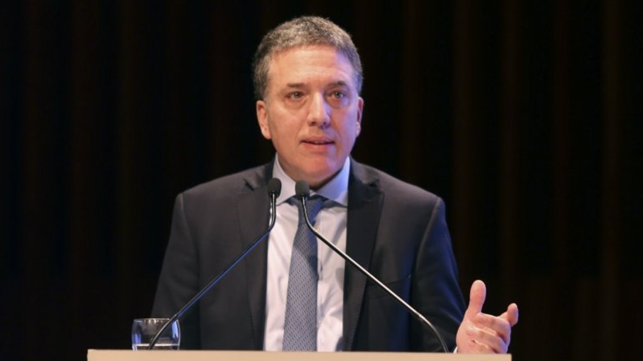 Dujovne advirtió que "todavía no está cerrado" el acuerdo con el FMI