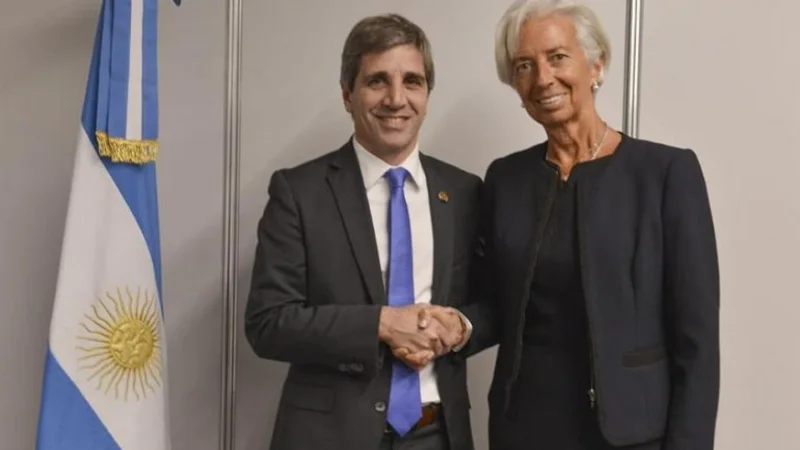 Lagarde llamó a Caputo y lo elogió por su gestión en el Banco Central