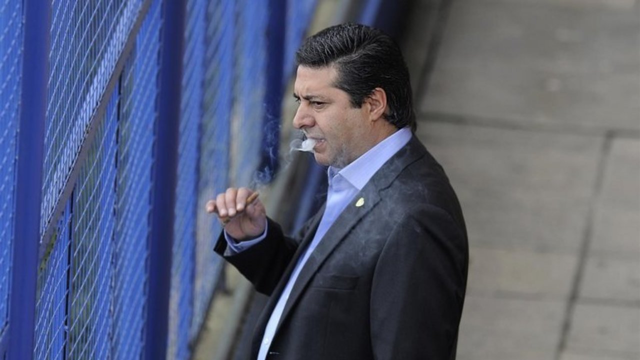 Tras la derrota ante Gimnasia, Angelici respaldó a Guillermo Barros Schelotto