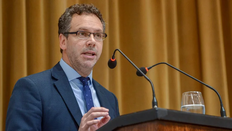 En medio de la crisis bancaria, habrá una conferencia de prensa de Sandleris