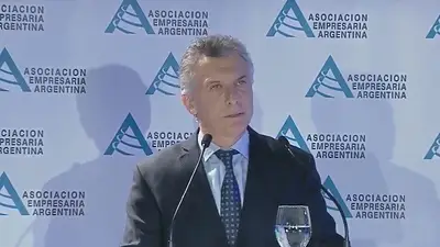 En pleno mediodía, Macri afirmó: "Nos vamos a dormir sabiendo que dimos la batalla por los valores en los que creemos" En pleno mediodía, Macri afirmó: "Nos vamos a dormir sabiendo que dimos la batalla por los valores en los que creemos"