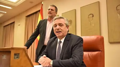 Alberto Fernández: "Hay que dejar de usar a los jueces para perseguir a los que no se les puede ganar en las elecciones" Alberto Fernández: "Hay que dejar de usar a los jueces para perseguir a los que no se les puede ganar en las elecciones"