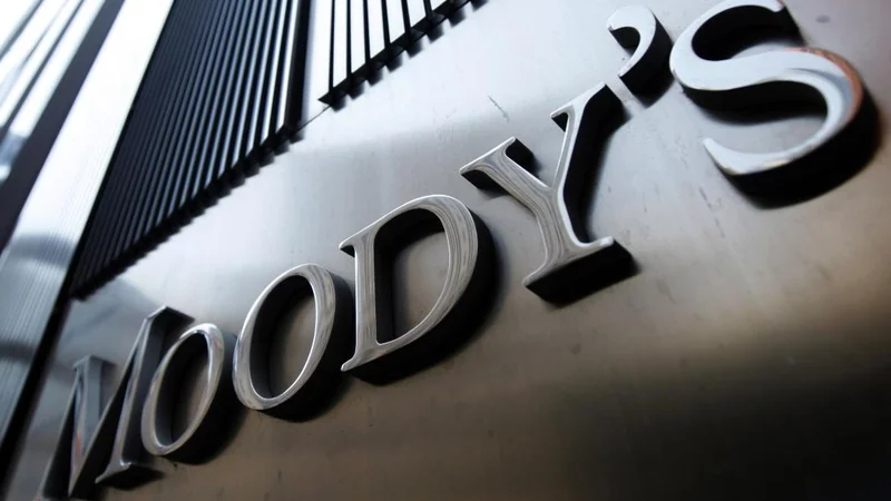 Default: Moody's calificó como "muy débil" la situación del sistema bancario