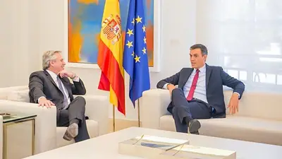 Felipe Solá: "Pedro Sánchez intercambió su celular personal con Alberto Fernández" Felipe Solá: "Pedro Sánchez intercambió su celular personal con Alberto Fernández"
