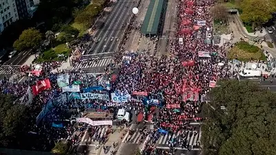 Organizaciones sociales anunciaron acampe por 48 horas en la 9 de Julio Organizaciones sociales anunciaron acampe por 48 horas en la 9 de Julio
