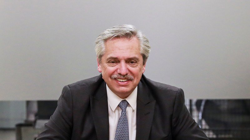 Alberto Fernández: "Lo único que sabe hacer el Gobierno es dar planes"