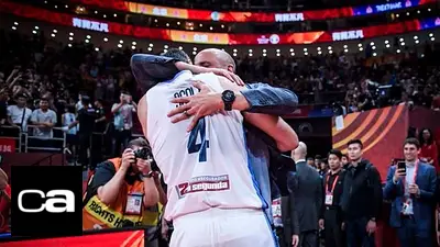 Mundial de básquet China 2019: el emotivo abrazo de Emanuel Ginóbili y Luis Scola Mundial de básquet China 2019: el emotivo abrazo de Emanuel Ginóbili y Luis Scola