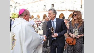 Párroco de Salta: "Macri vino a ver si el Señor del Milagro le tira algún votito más” Párroco de Salta: "Macri vino a ver si el Señor del Milagro le tira algún votito más”