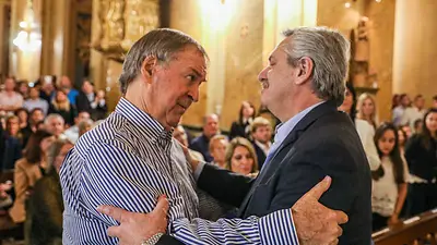 Sorpresiva reunión entre Alberto Fernández y Juan Schiaretti en Córdoba Sorpresiva reunión entre Alberto Fernández y Juan Schiaretti en Córdoba