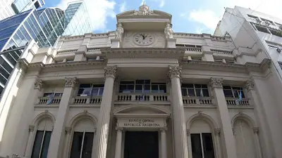 Por caída de reservas y depósitos, el Banco Central ya presenta un patrimonio negativo Por caída de reservas y depósitos, el Banco Central ya presenta un patrimonio negativo