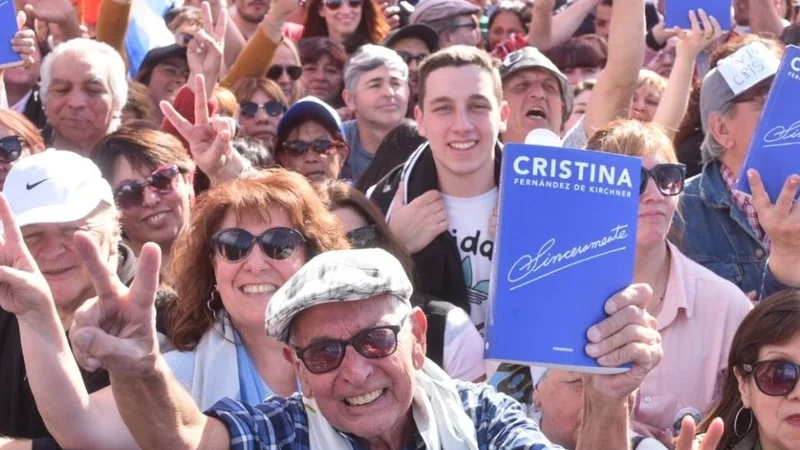 Explota La Matanza: así recibieron a Cristina Kirchner por Sinceramente