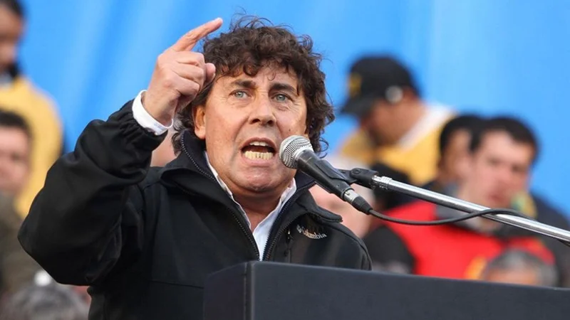 Para Pablo Micheli  el "bono" que anunció el Gobierno "es una lágrima"