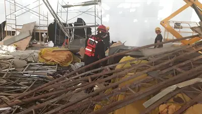 Tragedia en el Aeropuerto de Ezeiza: la nota de Clarín que defiende al Gobierno por la muerte y generó repudios en las redes sociales Tragedia en el Aeropuerto de Ezeiza: la nota de Clarín que defiende al Gobierno por la muerte y generó repudios en las redes sociales