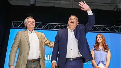 En Salta, Alberto Fernández acompañó al "Oso" Leavy y llamó "ladrón" a Macri En Salta, Alberto Fernández acompañó al "Oso" Leavy y llamó "ladrón" a Macri