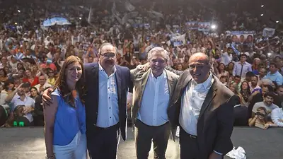 Alberto Fernández responsabilizó al gobierno por la salud de Florencia Kirchner Alberto Fernández responsabilizó al gobierno por la salud de Florencia Kirchner