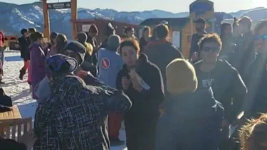 Indignación por esquiadores que rompieron el distanciamiento