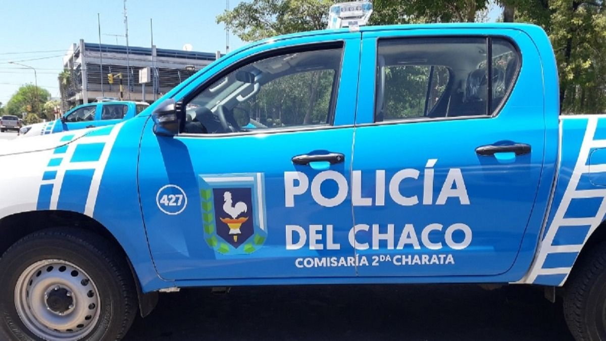 Ins lita pol mica en Chaco acusan a polic as de gastar 700 mil