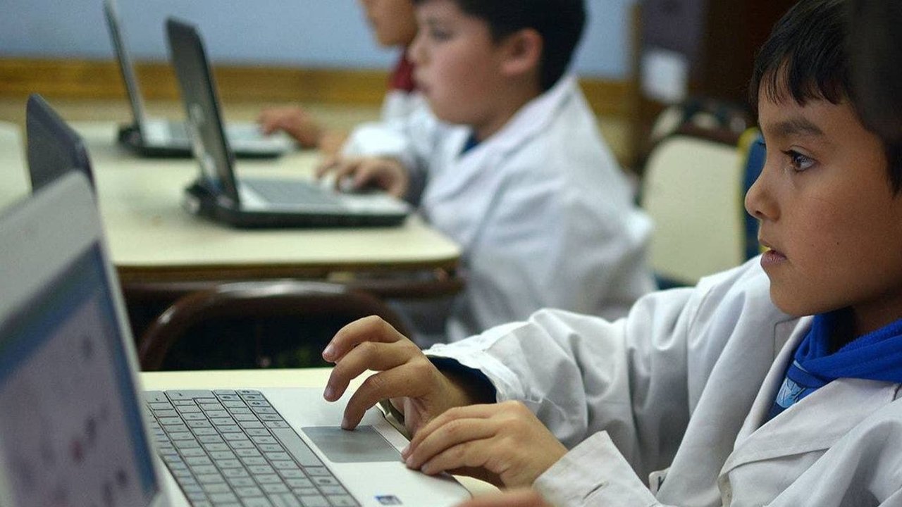 ¿Hacia dónde va el servicio de internet en Argentina tras el decreto?
