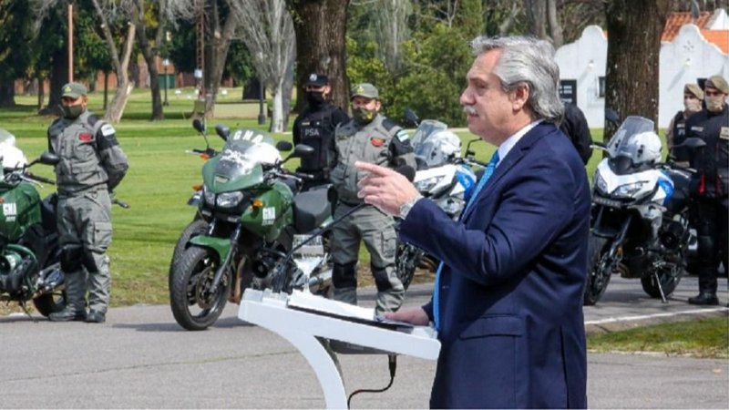 Alberto Fernández a los delincuentes: "Vamos a ser implacables, pero con el código penal"