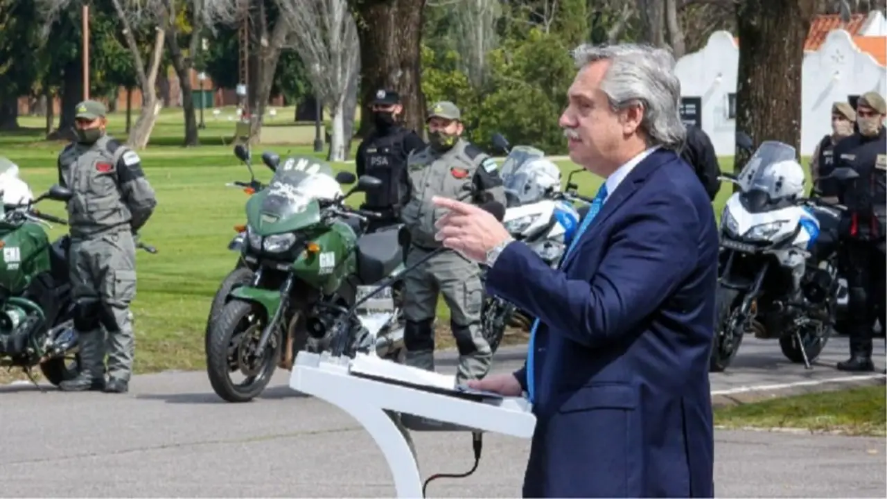 Alberto Fernández a los delincuentes: "Vamos a ser implacables, pero con el código penal"