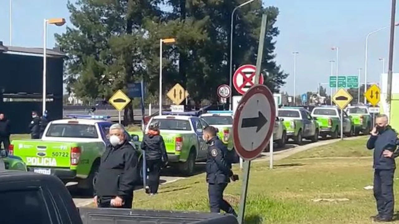 Protestas de la Policía Bonaerense pese a los anuncios de aumento salarial realizados por Axel Kicillof 