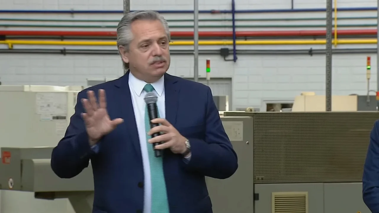 Alberto Fernández: "Cuando uno gana mucho y otros pierden mucho no es una sociedad, es una estafa"