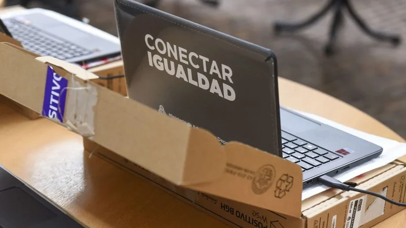 Relanzan el Conectar Igualdad con entrega de netbooks