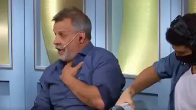 El Gran Premio de la Cocina: Christian Petersen se atragantó comiendo El Gran Premio de la Cocina: Christian Petersen se atragantó comiendo