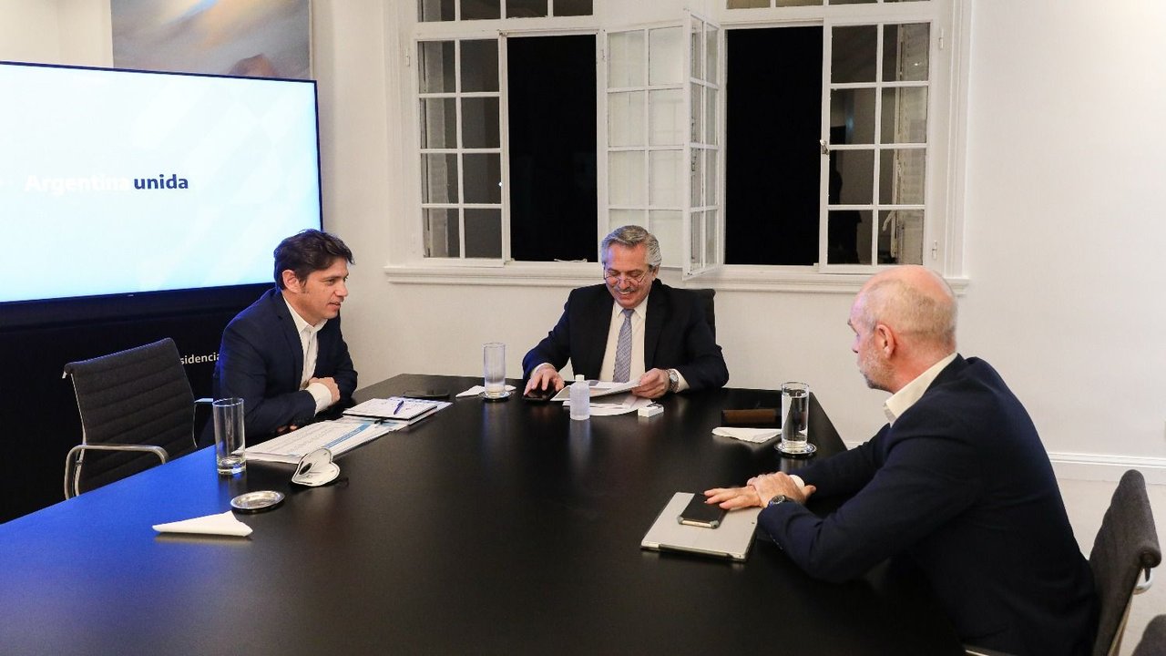 Alberto Fernández habló con Kicillof y buscarán "coordinar" las medidas sanitarias con el gobierno de Rodríguez Larreta