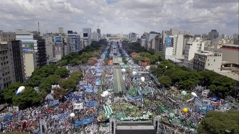 La angustia y el estado anímico social como problema político