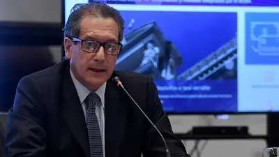 Sin más restricciones a la venta de dólares, las reservas se hubiesen acabado a fin de mes Sin más restricciones a la venta de dólares, las reservas se hubiesen acabado a fin de mes