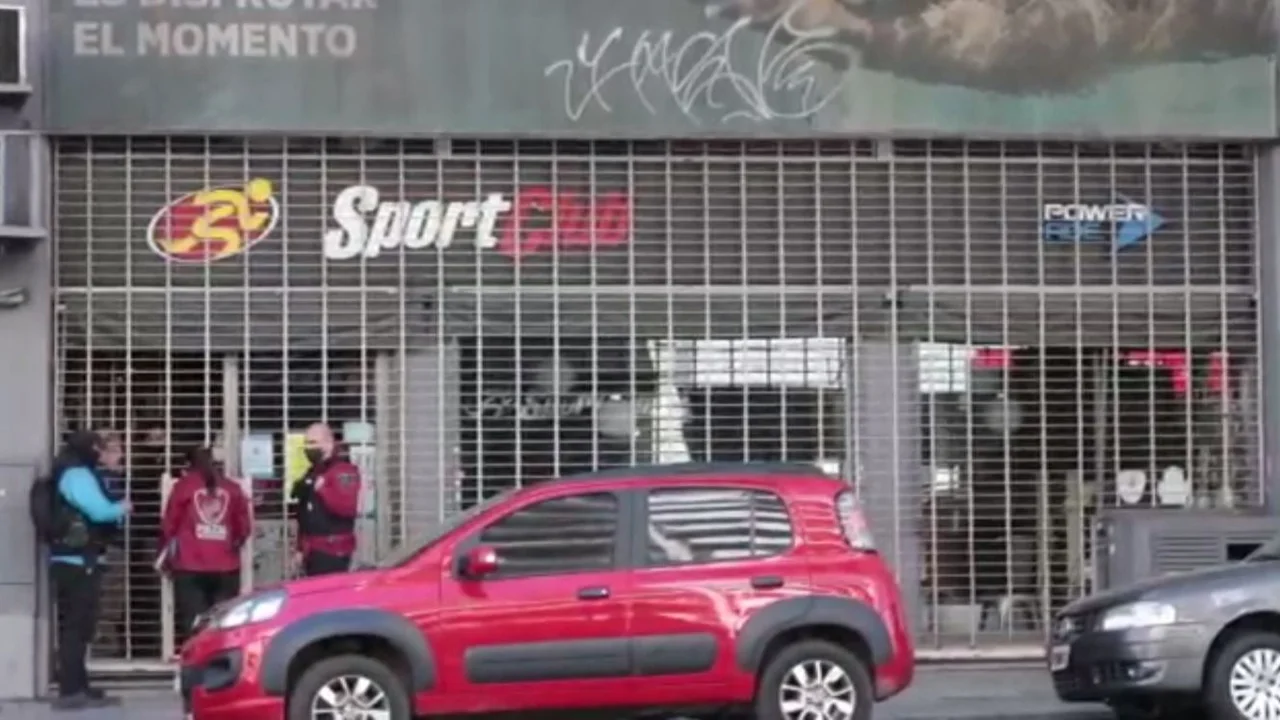 Allanaron sede de SportClub por denuncia de evasión impositiva