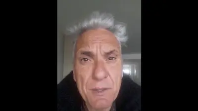 El hombre que agredió a Robertito Funes Ugarte reapareció con un insólito video: "Me voy del país" El hombre que agredió a Robertito Funes Ugarte reapareció con un insólito video: "Me voy del país"