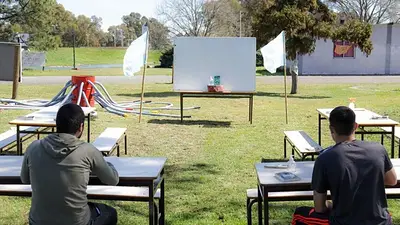 Duros comunicados de 17 provincias en contra de las clases al aire libre Duros comunicados de 17 provincias en contra de las clases al aire libre