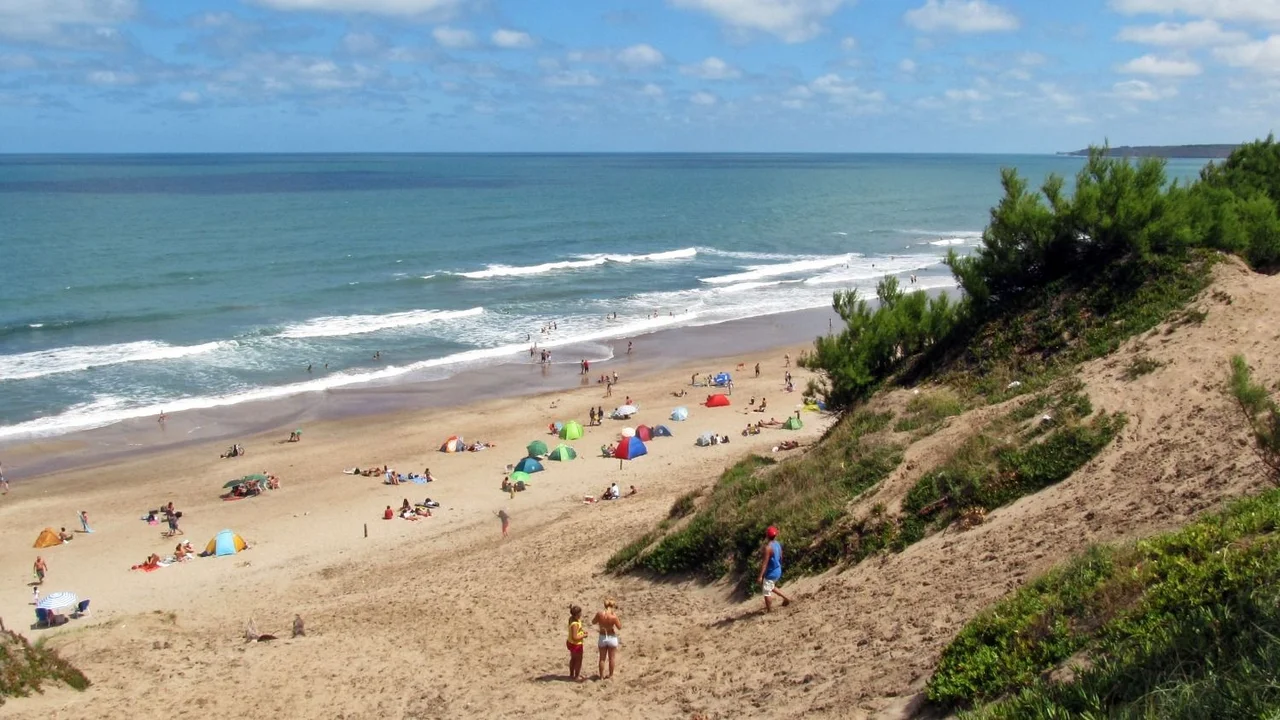 Con la mira en el verano 2021, el Gobierno creó consejo para la reapertura del turismo  