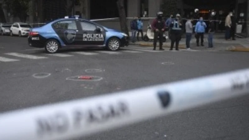 Murió el agresor que asesinó a puñaladas al policía Juan Pablo Roldán