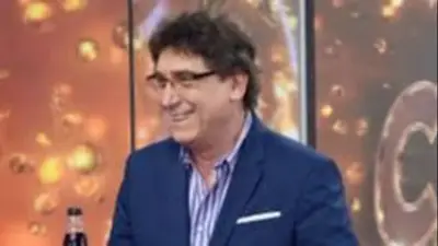 Oscar Mediavilla dejó su silla de jurado. bailó al ritmo de la Zumba y sorprendió a Nacha Guevara Oscar Mediavilla dejó su silla de jurado. bailó al ritmo de la Zumba y sorprendió a Nacha Guevara