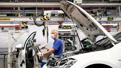 El crecimiento de las fábricas de la eurozona euro es fuerte, como el aumento de los precios -PMI El crecimiento de las fábricas de la eurozona euro es fuerte, como el aumento de los precios -PMI