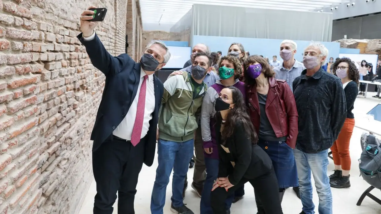 Alberto Fernández reconoció a los científicos por su trabajo en la pandemia