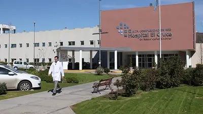Aparece la plata después del ajuste: el Gobierno dará un aumento del 15% a los trabajadores del hospital "El Cruce" Aparece la plata después del ajuste: el Gobierno dará un aumento del 15% a los trabajadores del hospital "El Cruce"