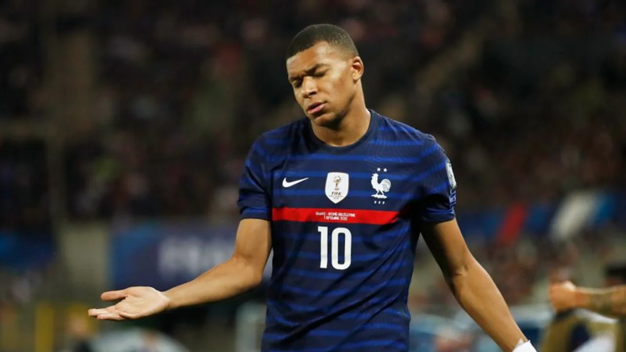 Lesionado Mbappé queda fuera de los próximos partidos de Francia por la eliminatoria